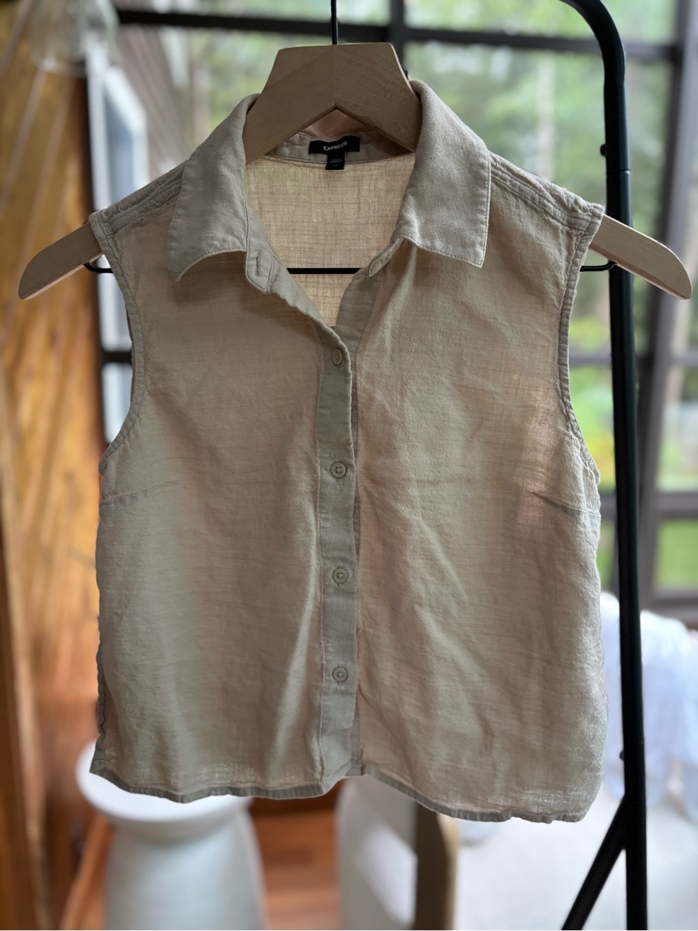 Express Sleeveless Button-Down Linen Top in Beige